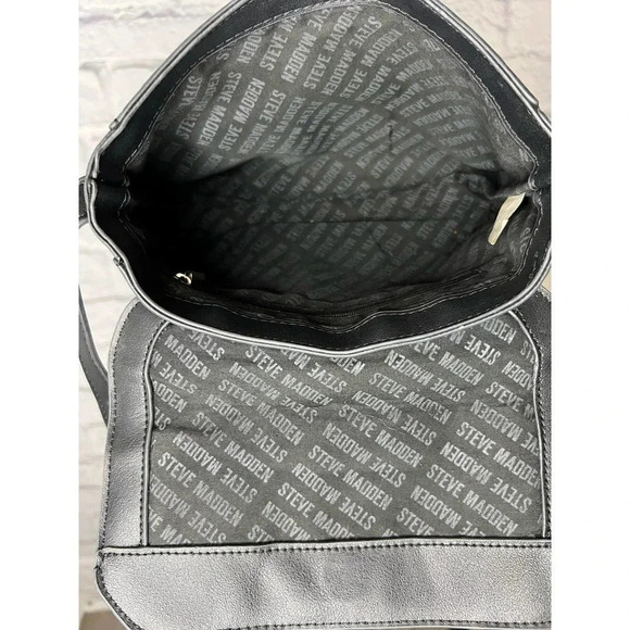 Steve Madden crossbody. - Picture 5 of 6